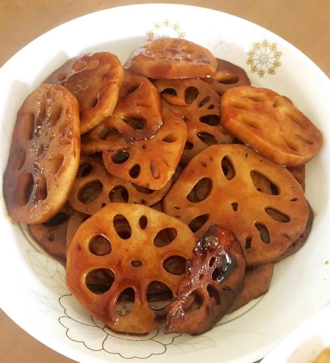 树妈妈做饭给树宝做的酸甜的开胃菜糖醋藕丁