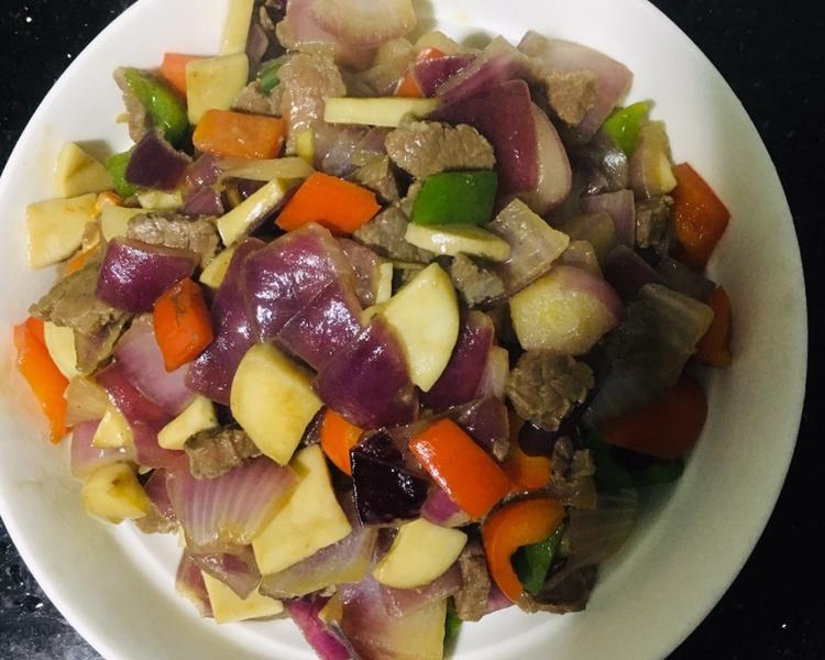 彩椒杏鲍菇洋葱炒牛肉的做法