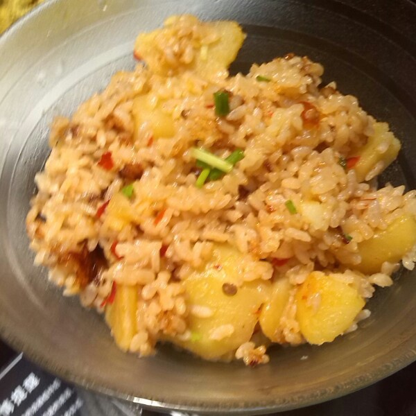 土豆焖饭（电饭锅版）