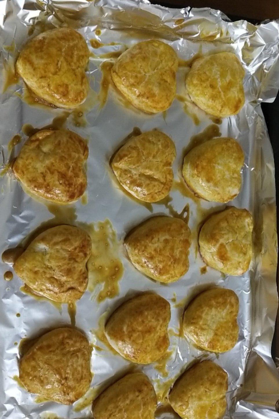 【视频】3分钟 奶油司康Scone(可能是世界上最快手的司康) 消耗淡奶油～