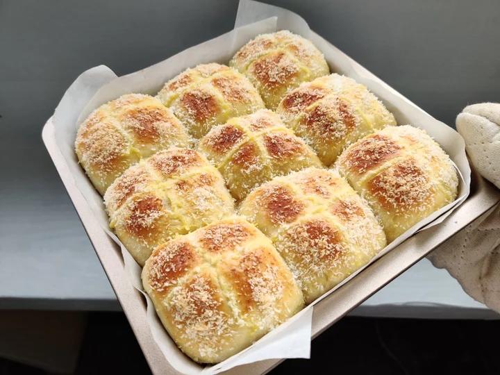 椰浆十字包 Coconut Custard Hot Crossed Bun