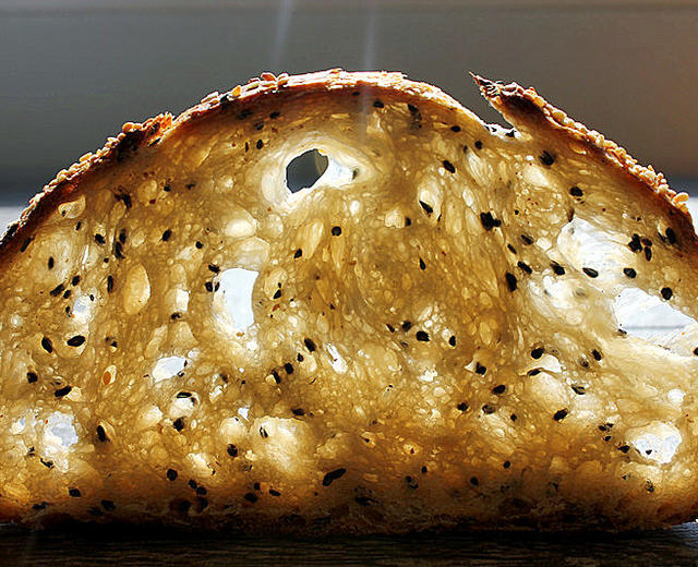 【Tartine Bread】天然酵种黑芝麻欧包的做法