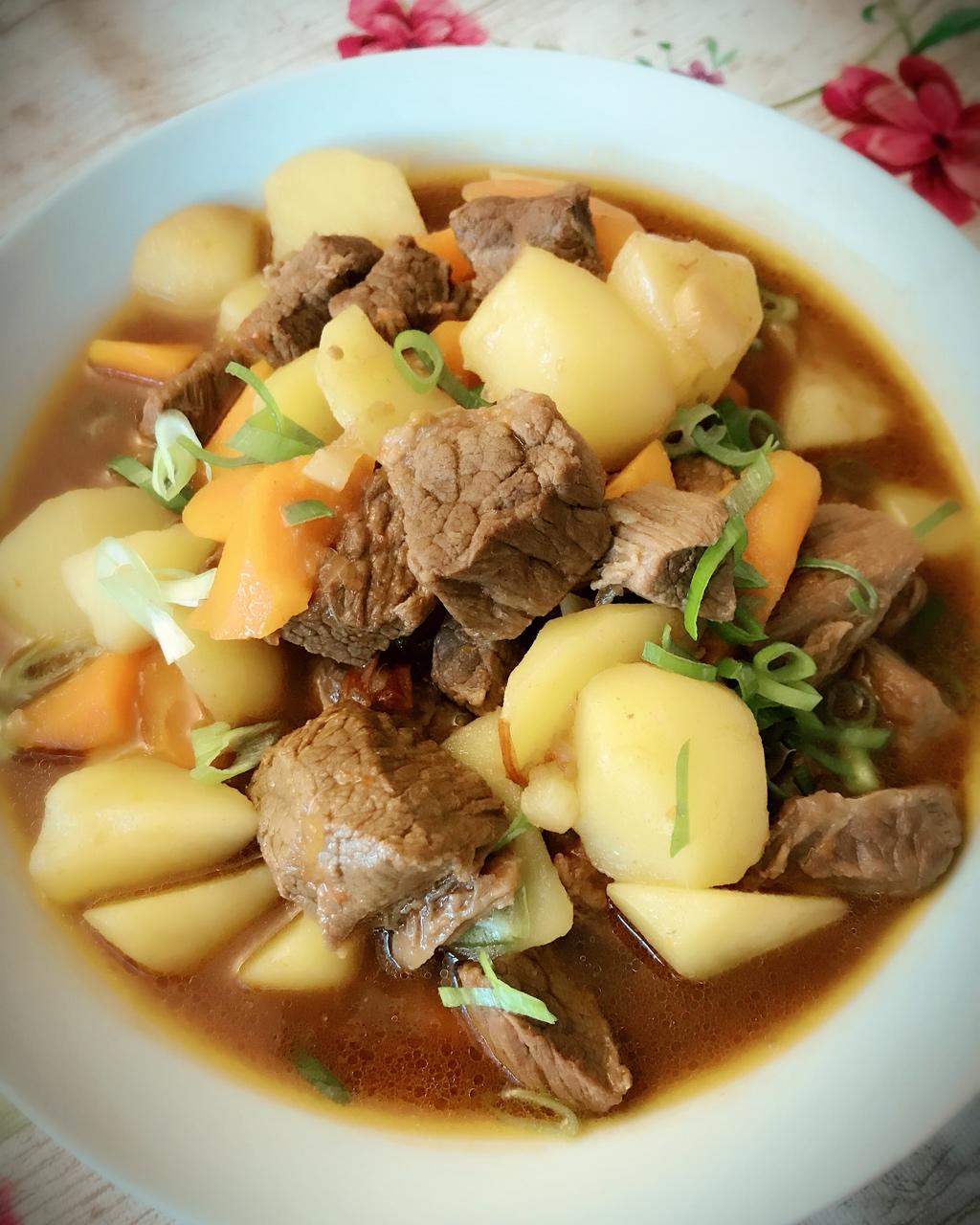 红烧牛肉土豆 （独家秘制）