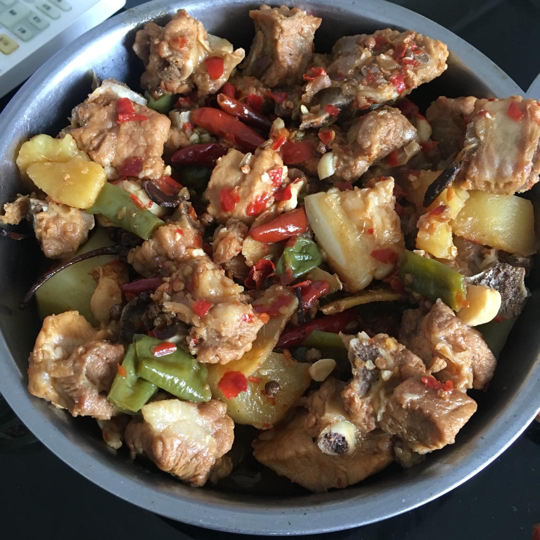 土豆烧排骨