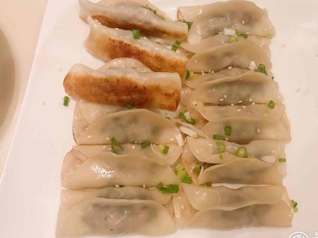 猪肉白菜锅贴