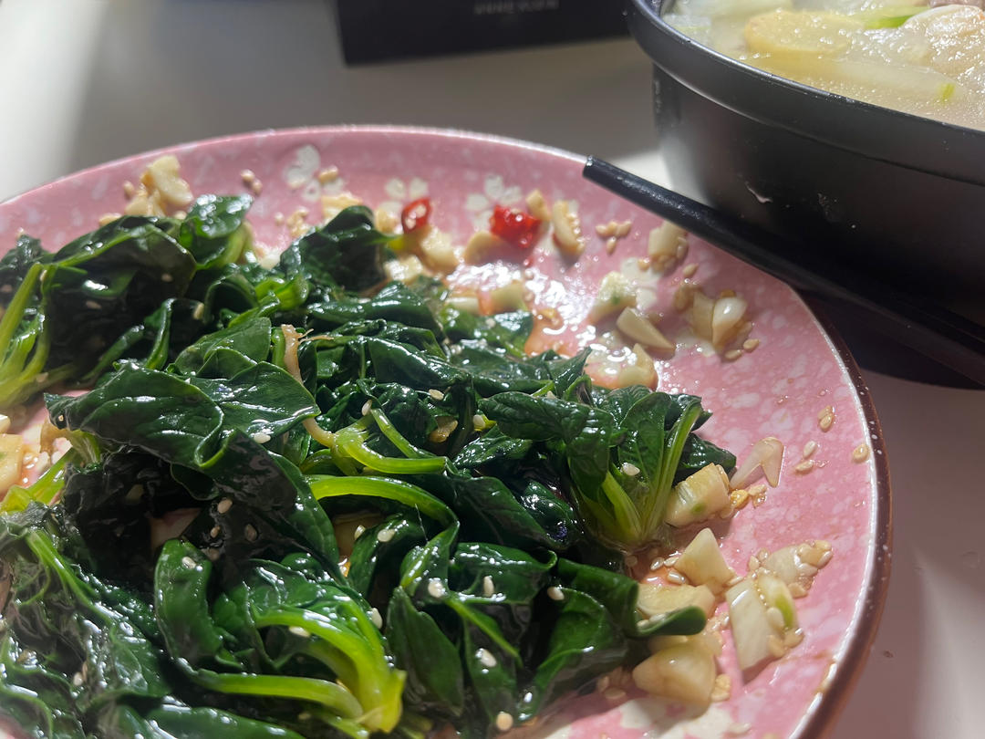 开胃爽口又营养的菠菜拌粉丝