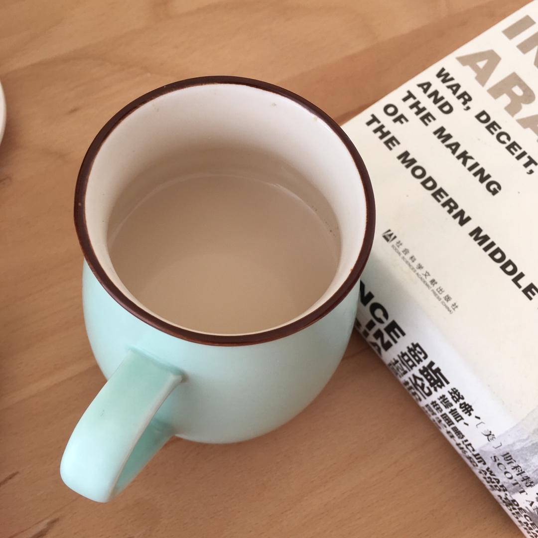 暖胃锅煮红糖姜汁奶茶