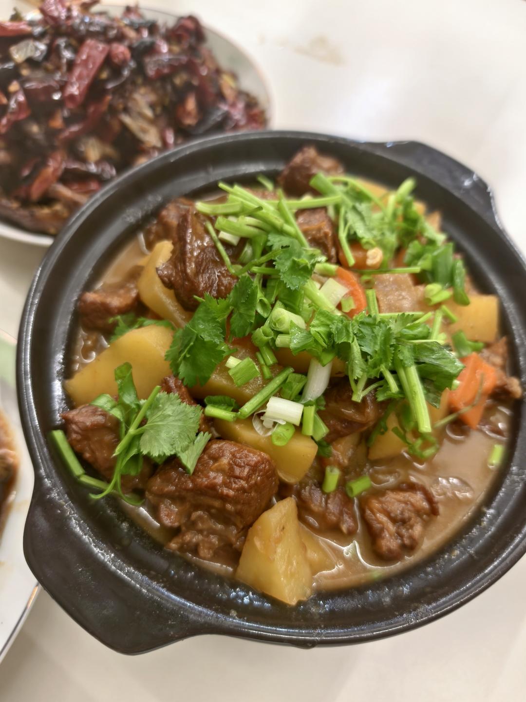 番茄土豆炖牛腩