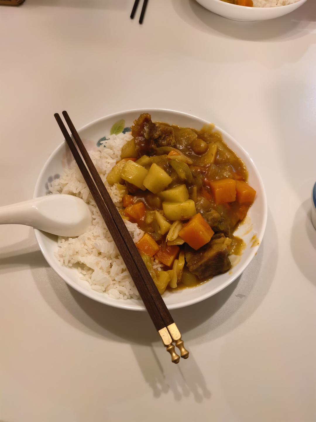 咖喱土豆炖牛腩