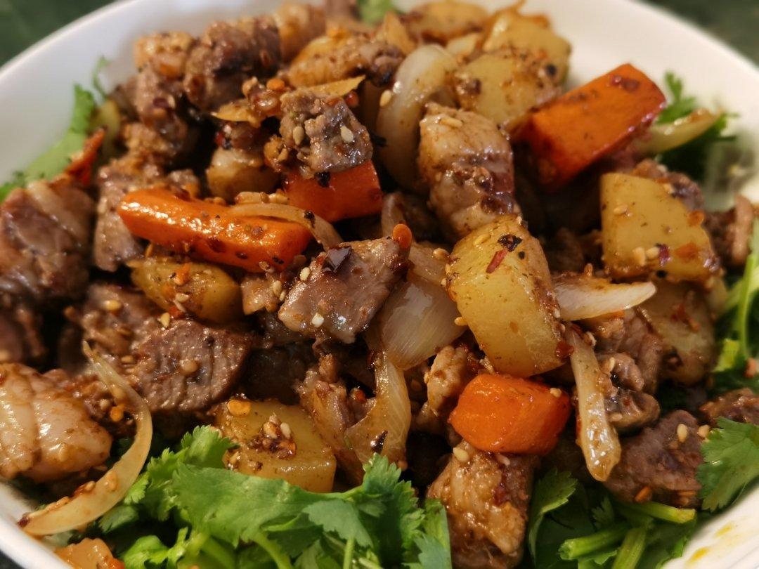 厨师长教你：“孜然羊肉”的家常做法，香味浓郁，简单易学，收藏