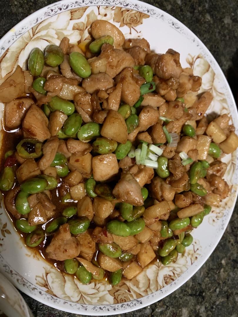 茭白毛豆炒鸡丁