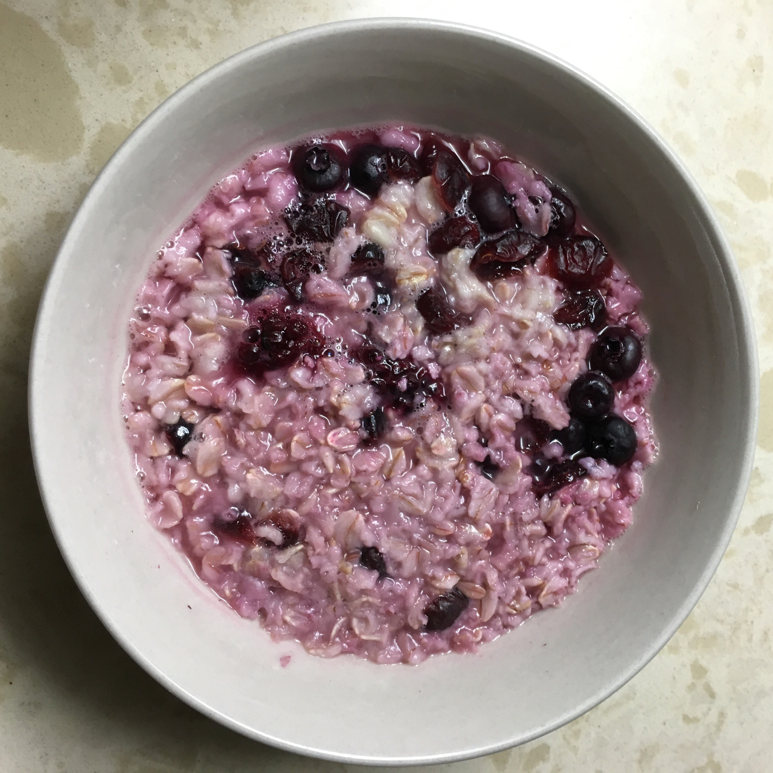 浆果酒香燕麦粥