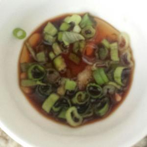 芹菜叶汤的做法 步骤3