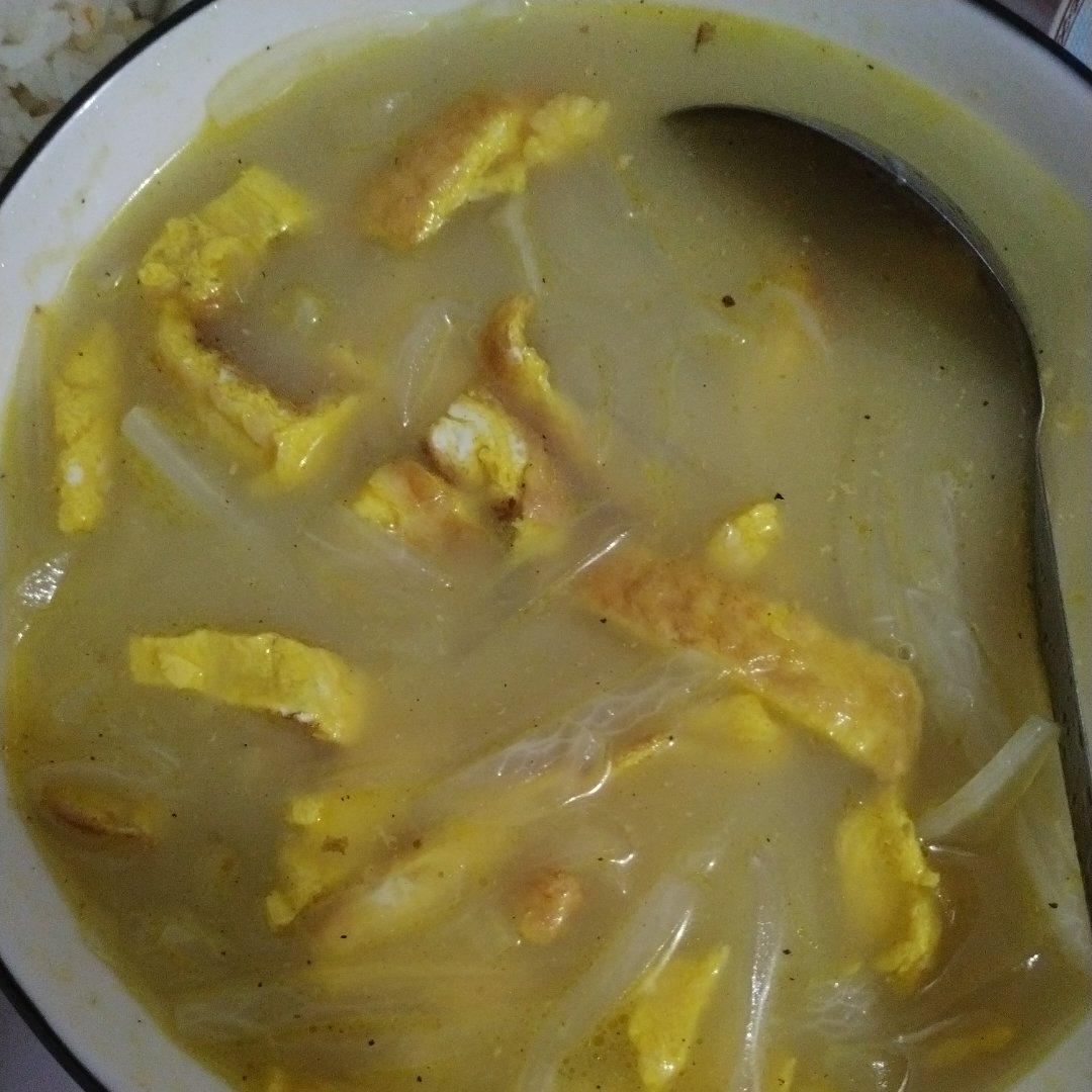 奶白鲜香的萝卜丝煎蛋汤