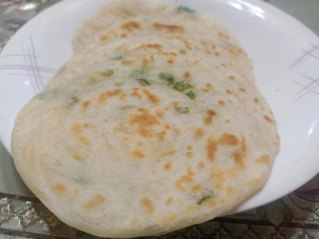 家常葱油饼 柔软多层 凉了也不硬 附细节视频详解
