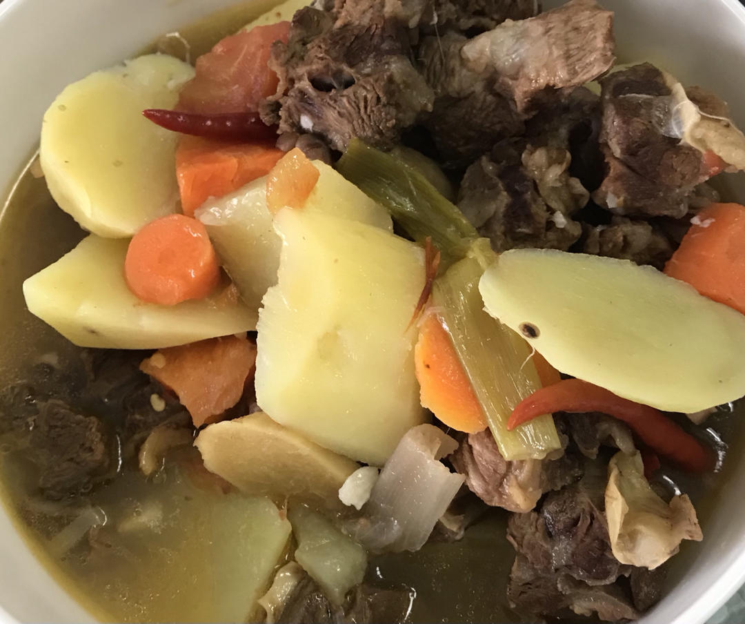 红烧牛肉土豆 （独家秘制）