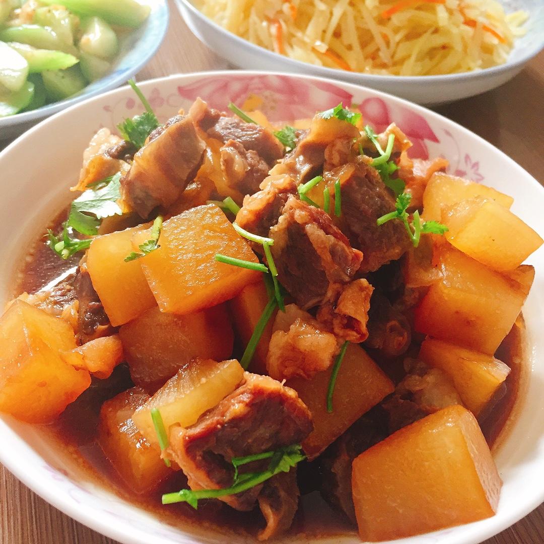 牛肉萝卜煲