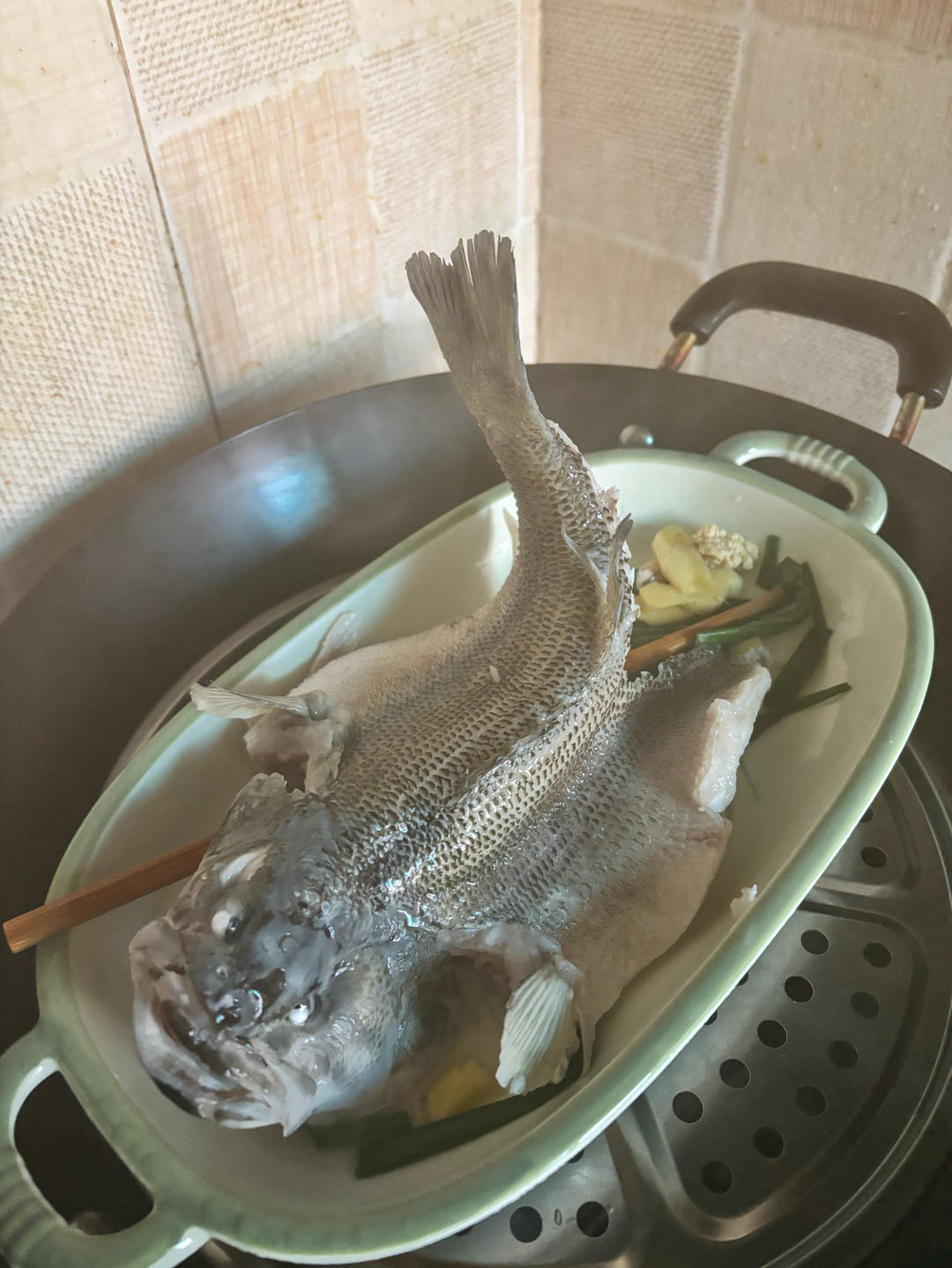 10分钟做 清蒸鲈鱼 （附切鱼图解）