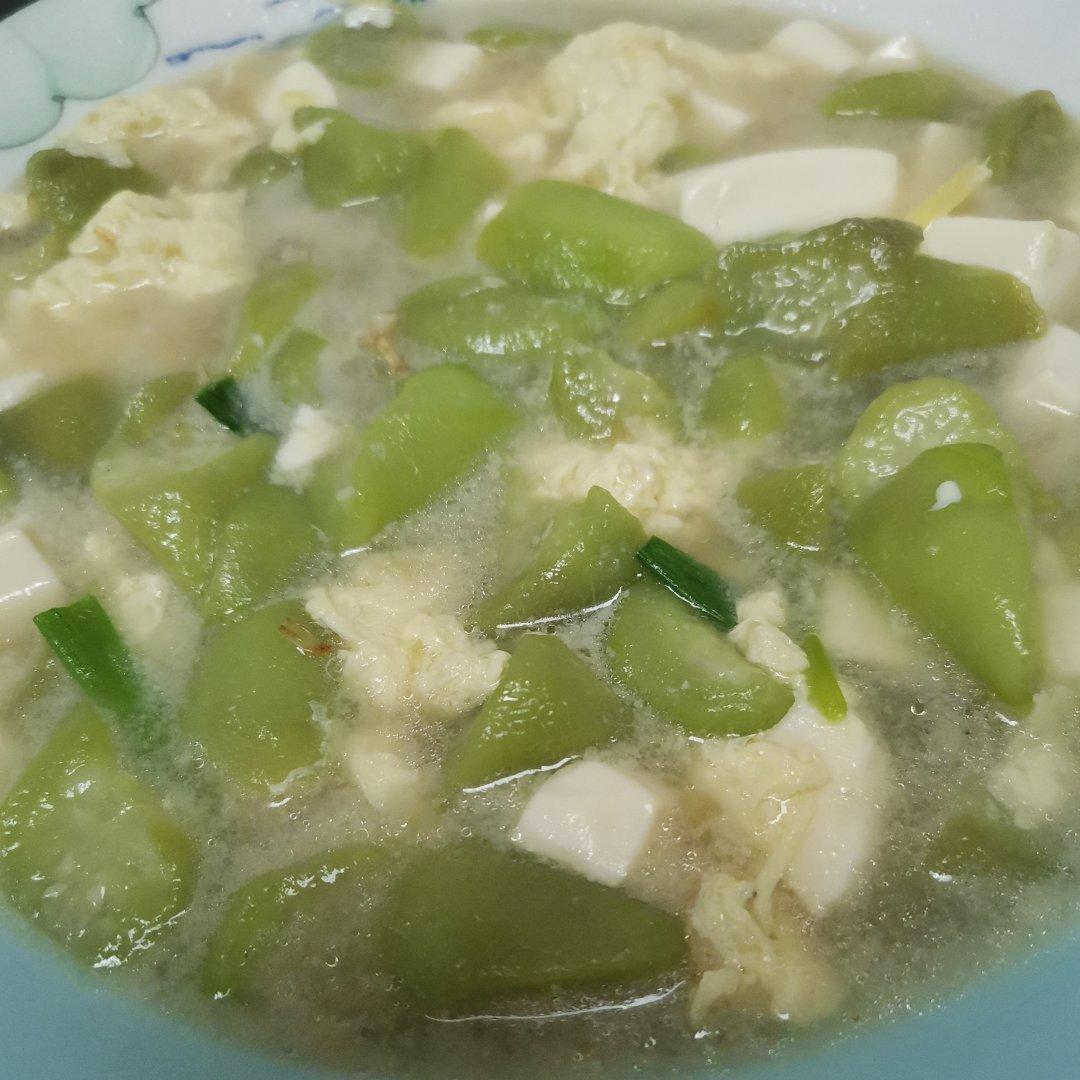 低脂低卡减脂餐，汤香味美的丝瓜豆腐汤～