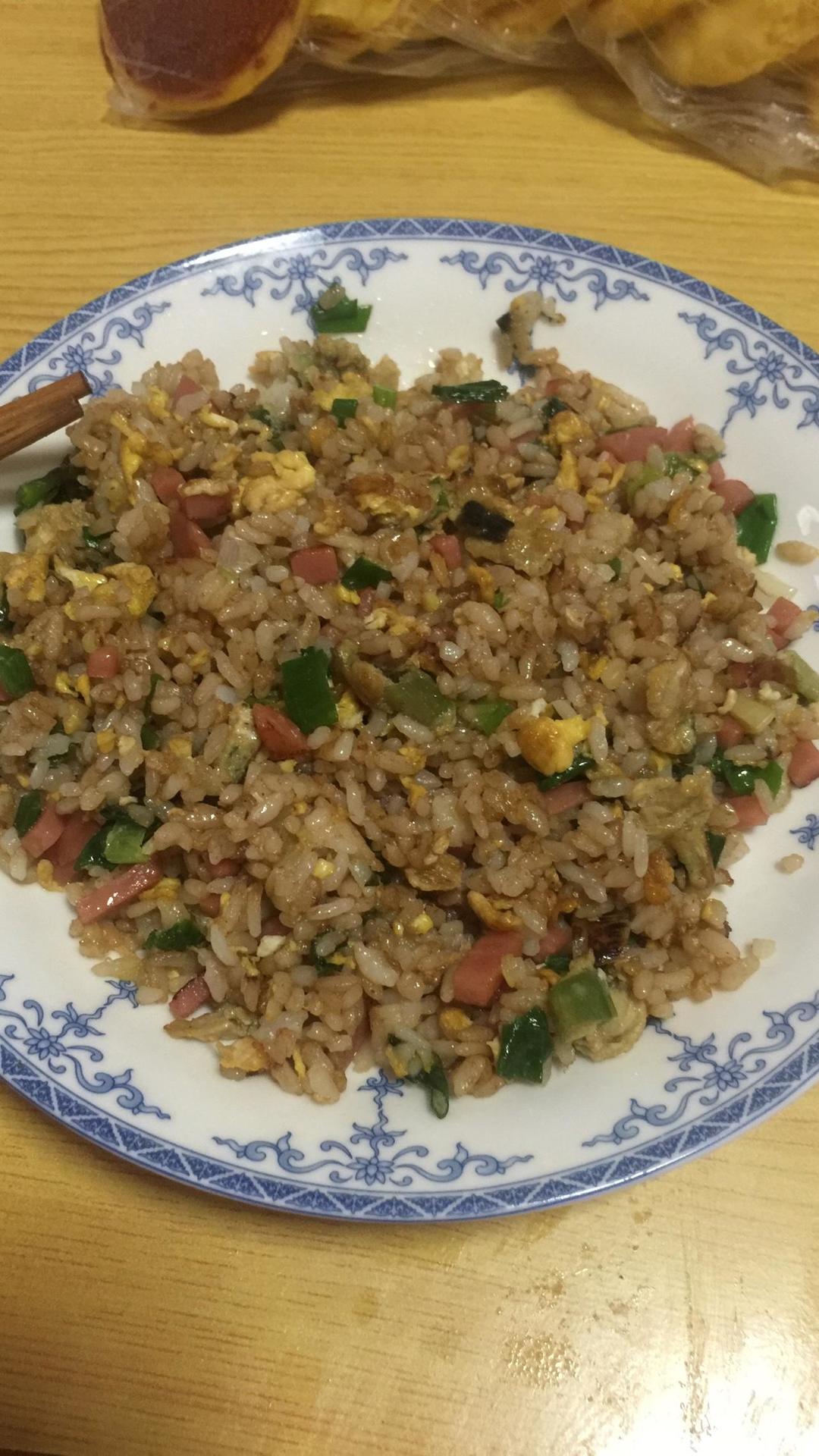 大葱鸡蛋炒饭的做法