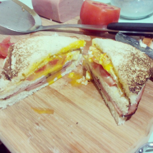 火腿芝士蛋三文治