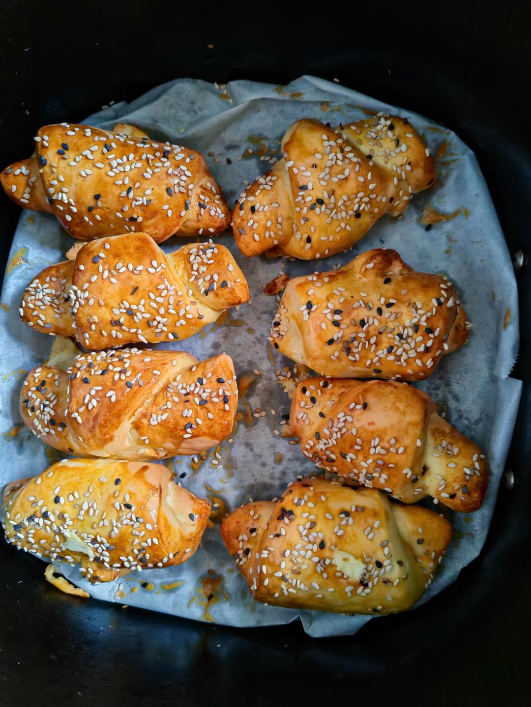 空气炸锅版奶香牛角面包