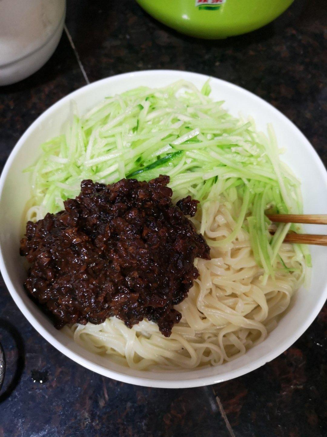 超简单零失败素炸酱面