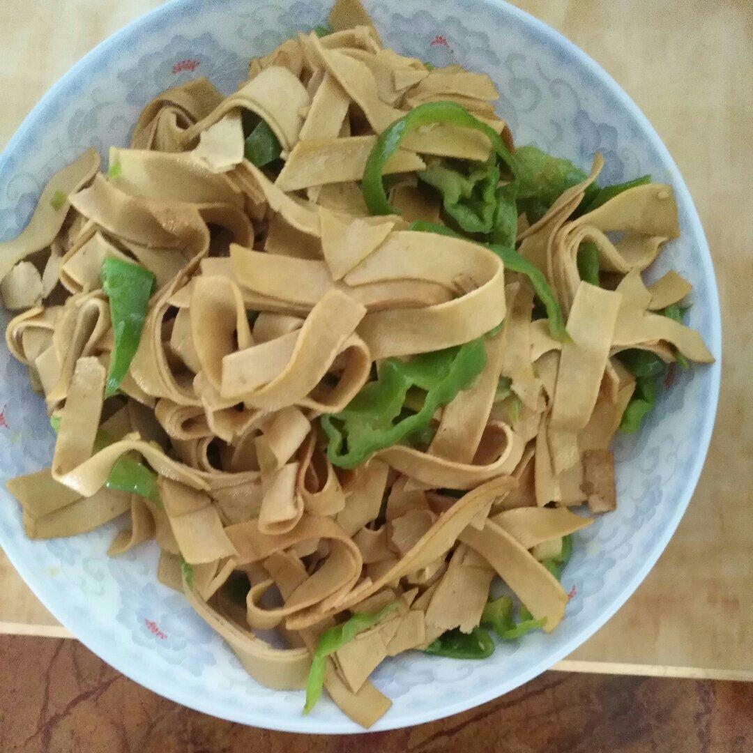 尖椒炒干豆腐