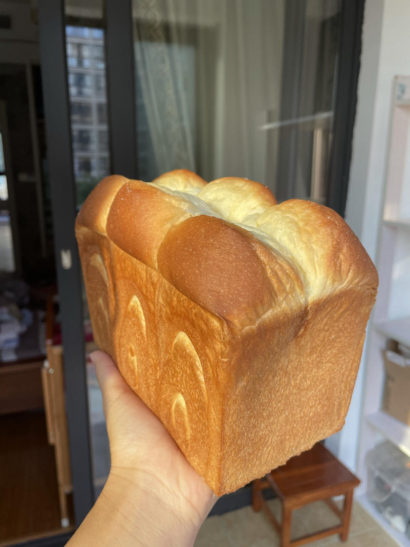 鲜奶液种超熟吐司