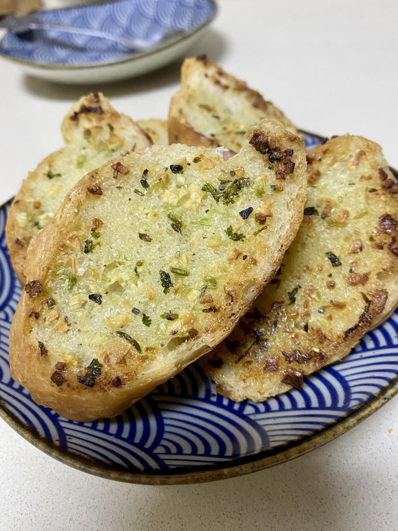 「蒜香面包片」土司、法棍这样加工超好吃