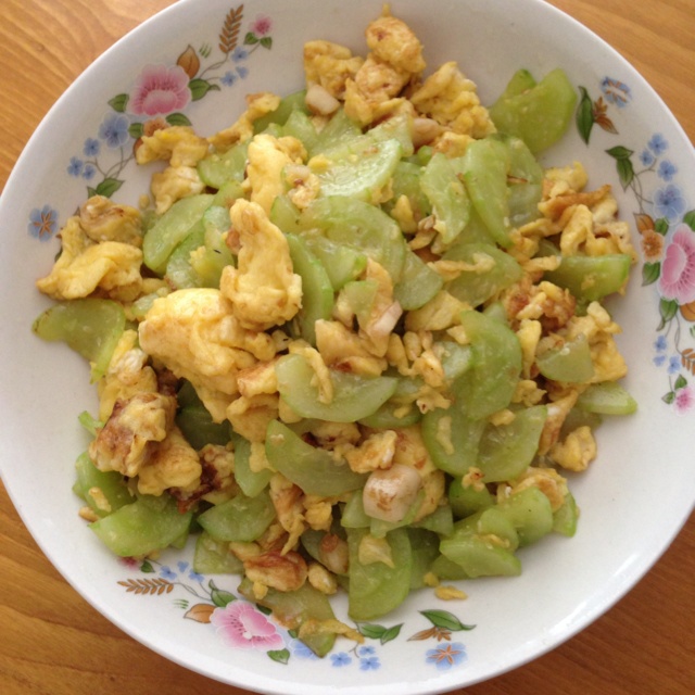 黄瓜炒鸡蛋