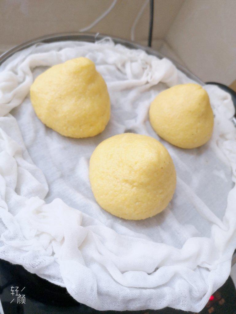 玉米杂粮窝窝头
