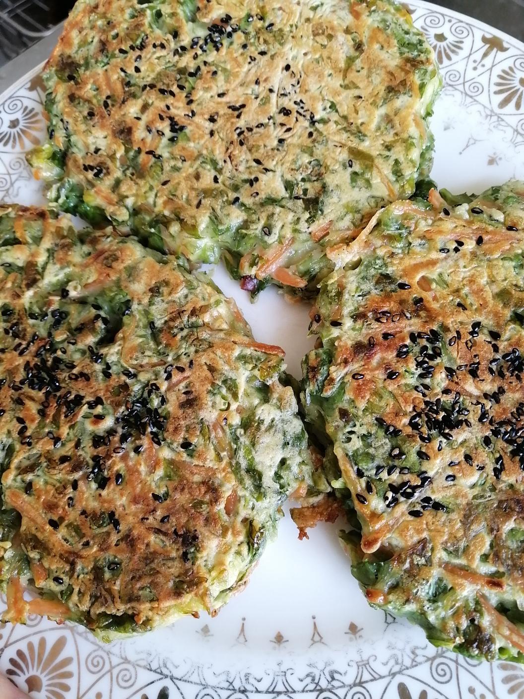 芹菜叶胡萝卜鸡蛋饼的做法