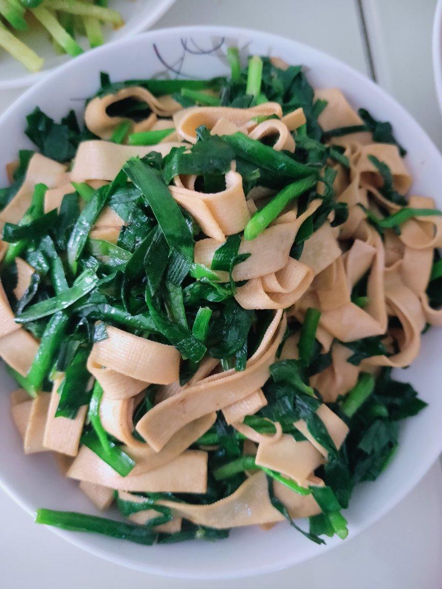 减脂餐—韭菜炒千张