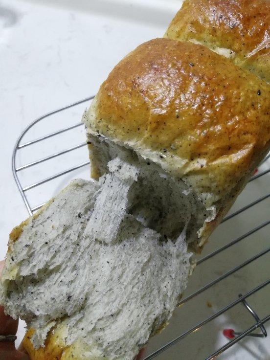 黑芝麻奶酪吐司