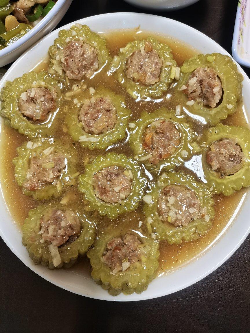 香菇肉末酿苦瓜