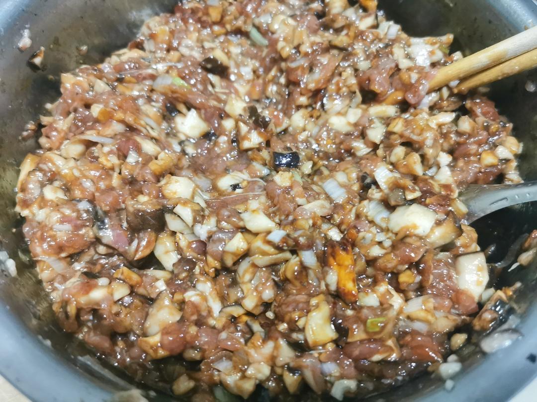 香菇肉馅饺子