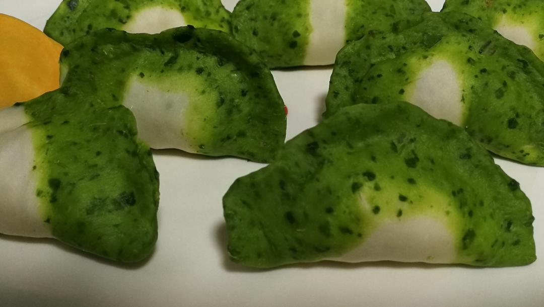 翡翠白玉大白菜水饺（韭菜鸡蛋素饺）