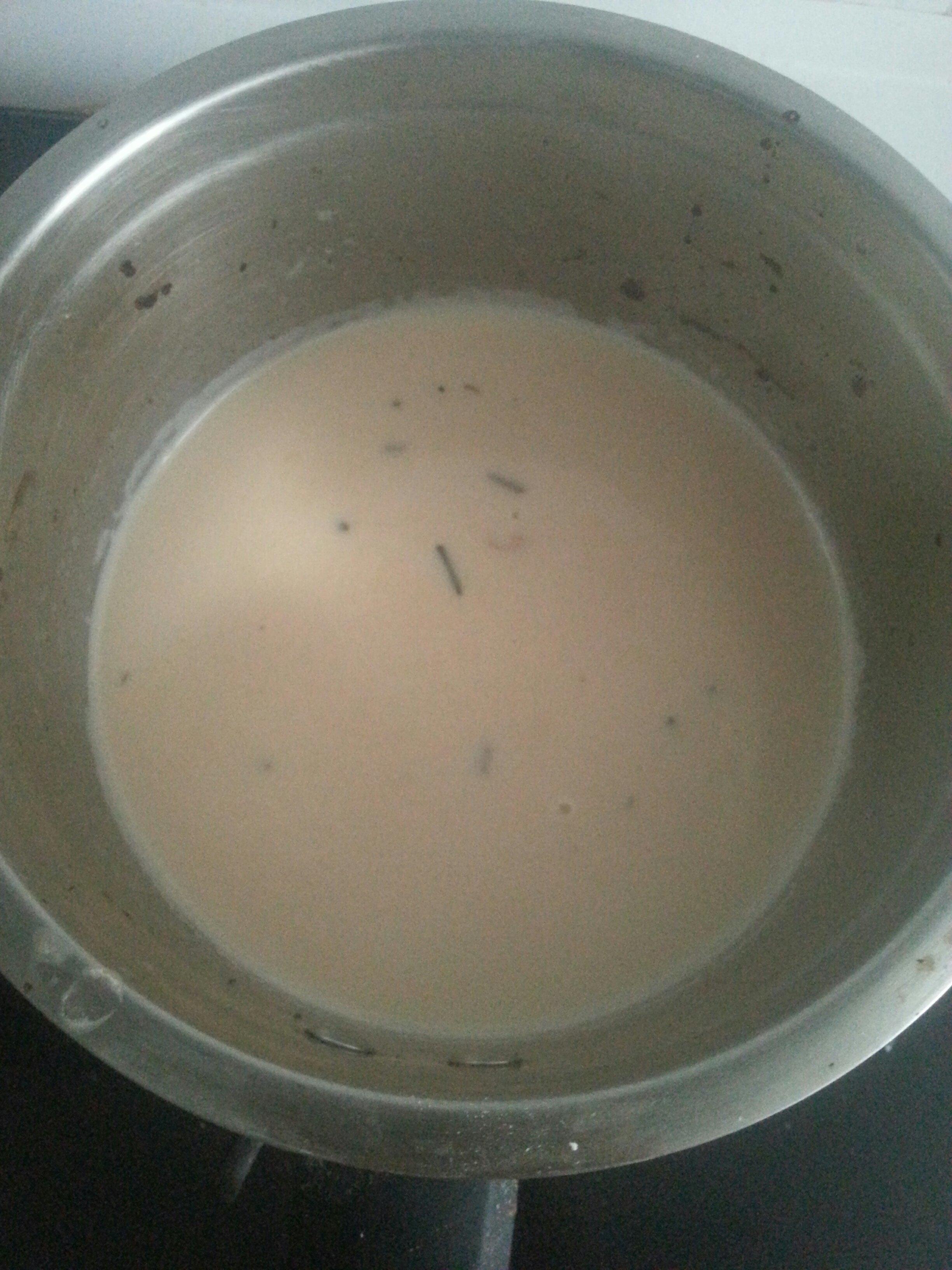 焦糖奶茶的做法 步骤2