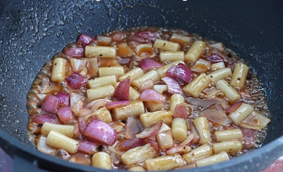 黑椒年糕牛肉粒
