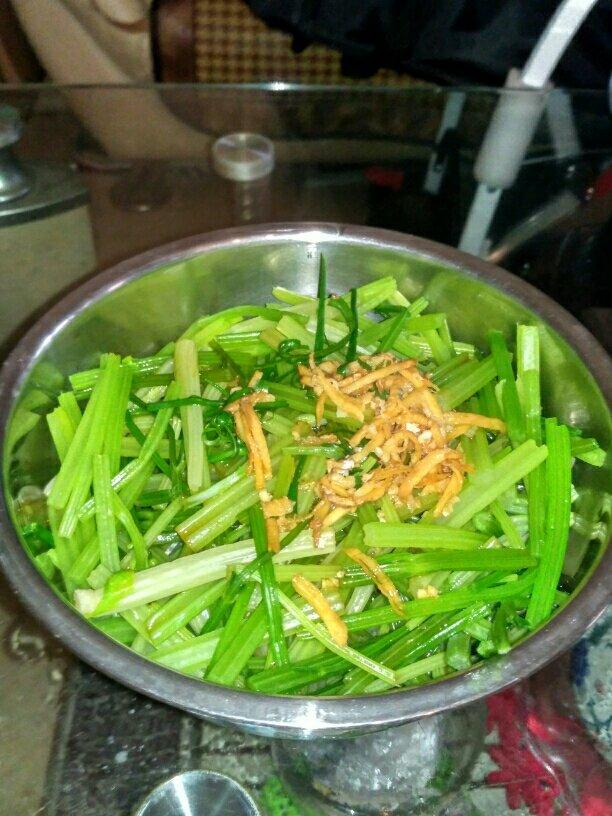 凉拌芹菜（简洁版）