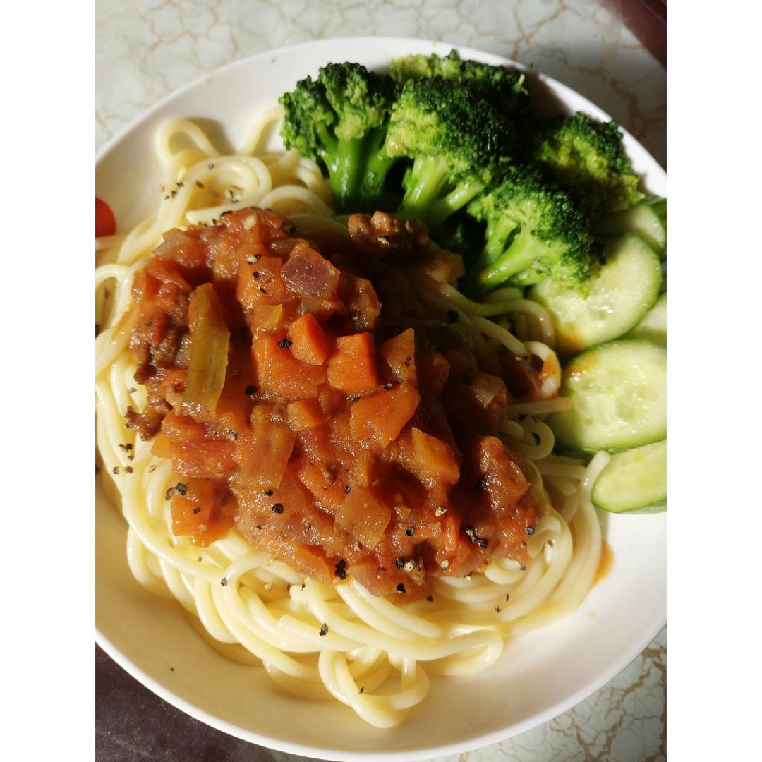 番茄肉酱意大利面