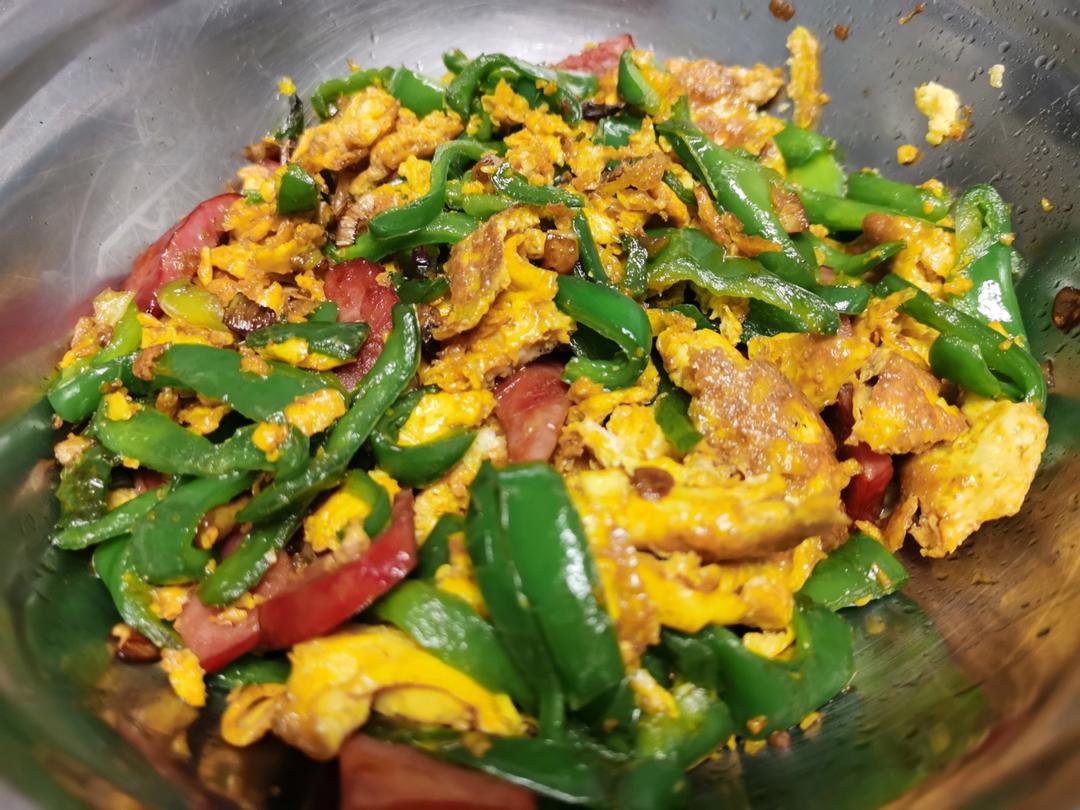 青椒火腿炒鸡蛋