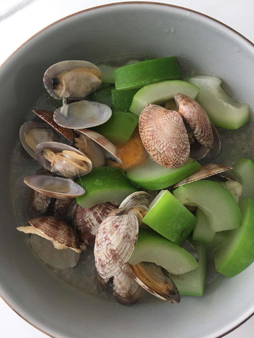 鲜美的节瓜鸡蛋蛤蜊汤