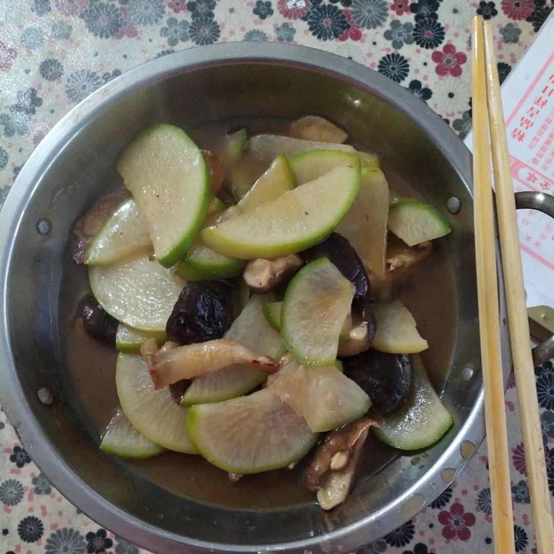 香菇炖萝卜