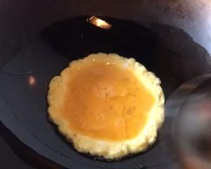 青椒炒鸡蛋的做法 步骤5