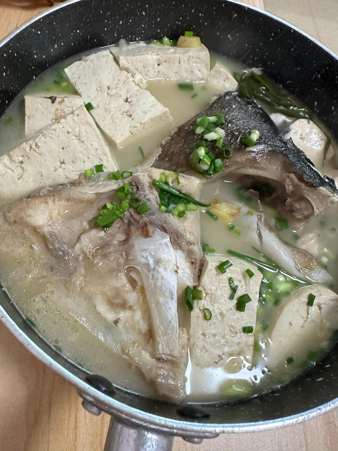 鱼头豆腐汤