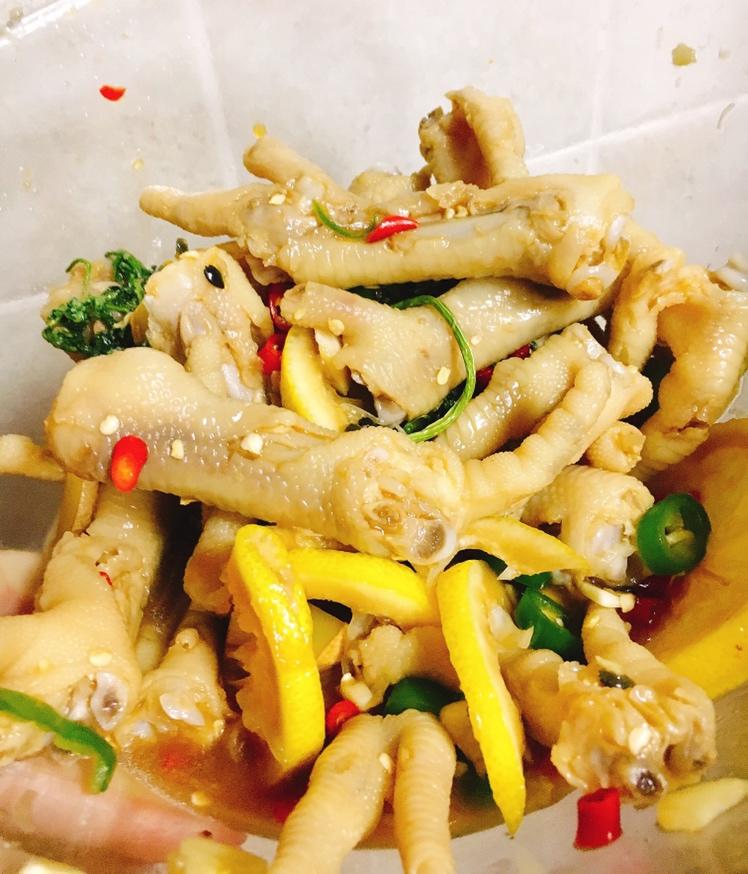 网红柠檬酸辣鸡爪