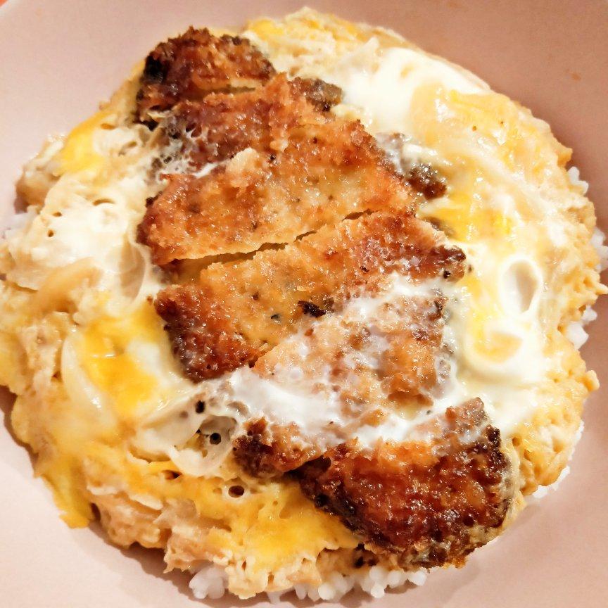 日式炸猪排盖饭（カツ丼）