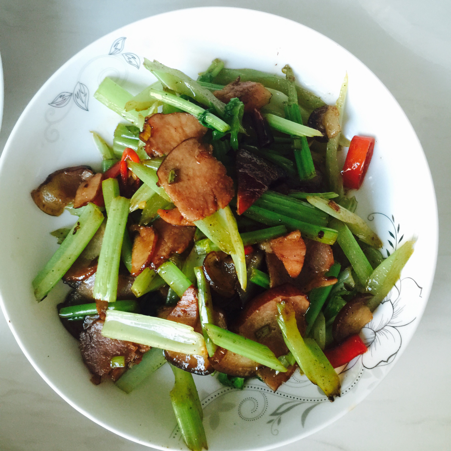 西芹炒腊肉